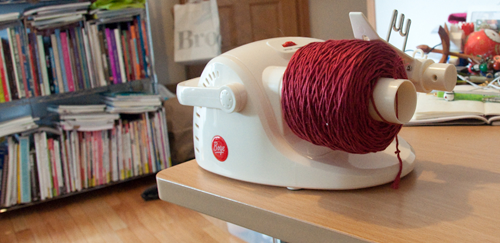 Knit Buddies: kitty: Boye Electric Ball Winder: To buy or not to buy is the  question?